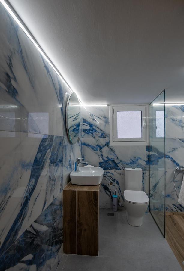 Max Blue Apartment, A Stay Like No Other El Pireo Exterior foto